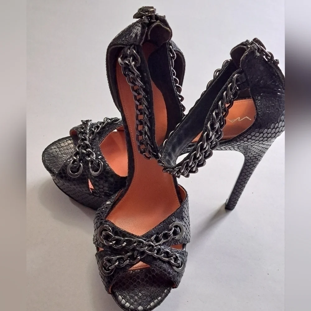 Via Spiga Black Leather Open Toe Stiletto Heels   Size 6 M
